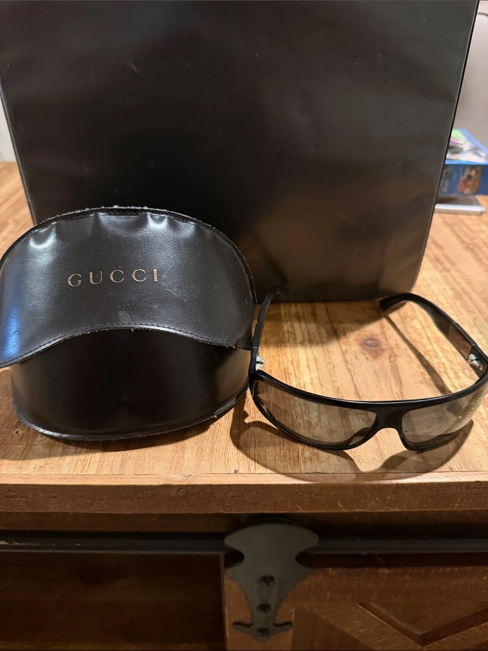 Gucci Black Men’s Sunglasses with Branded Black Case